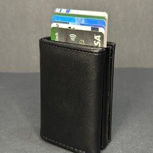 New Pop-Up Card & Cash Wallet